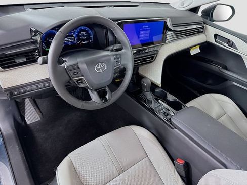 Used 2026 Toyota Camry XLE w/ Premium Package AWD/4WD image 19