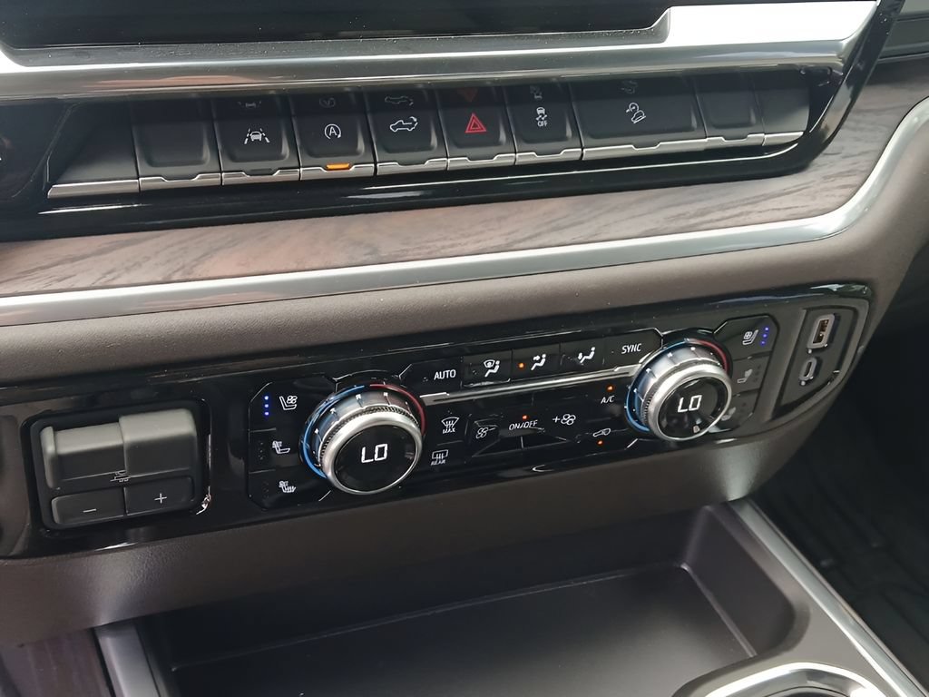New 2026 GMC Sierra 1500 SLT AWD/4WD image 16