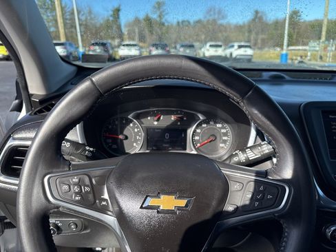 Used 2020 Chevrolet Equinox LT image 11