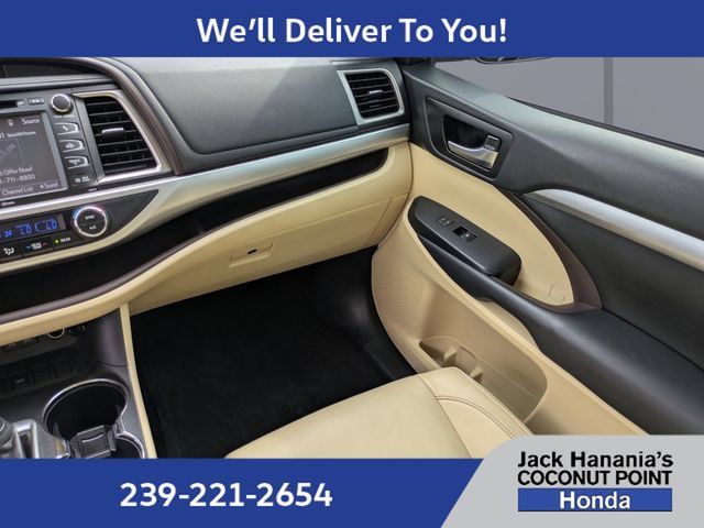 Used 2018 Toyota Highlander XLE FWD image 19