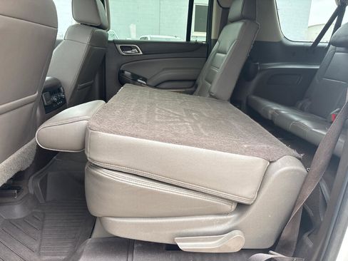 Used 2020 GMC Yukon XL Denali w/ Denali Premium Package image 35