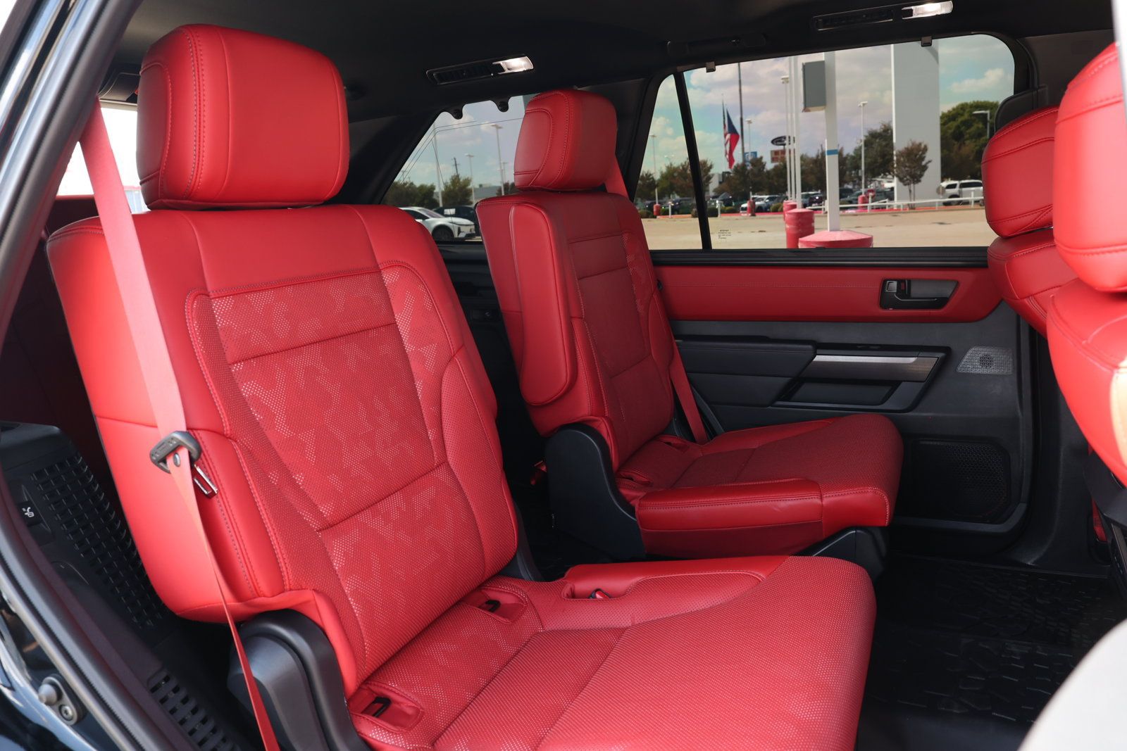 Used 2025 Toyota Sequoia TRD Pro AWD/4WD image 35