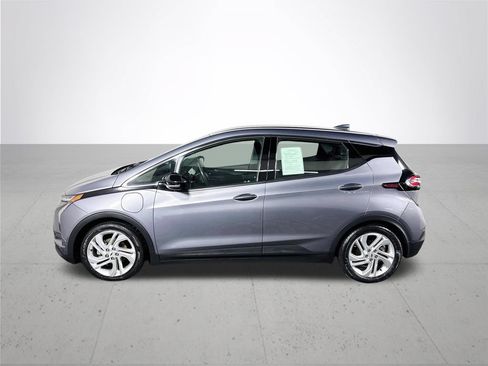 Used 2023 Chevrolet Bolt LT FWD image 9