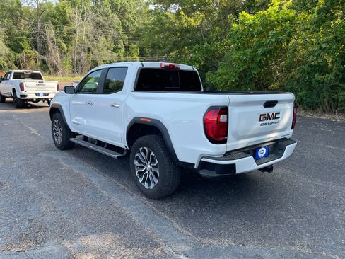 Used 2024 GMC Canyon Denali AWD/4WD image 3