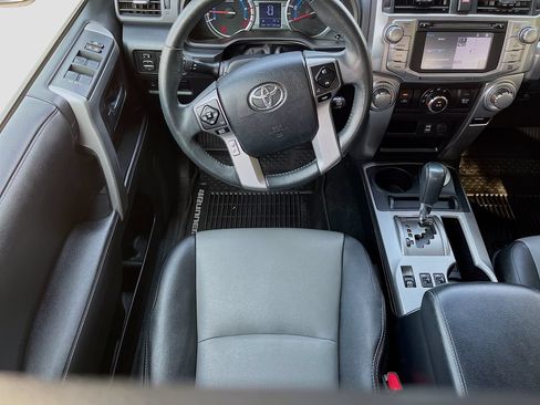 Used 2018 Toyota 4Runner SR5 Premium AWD/4WD image 26