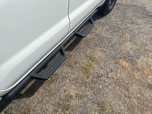 Used 2022 Nissan Frontier Pro-X RWD image 17