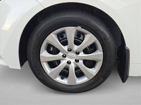 Used 2026 Toyota Corolla LE FWD image 22