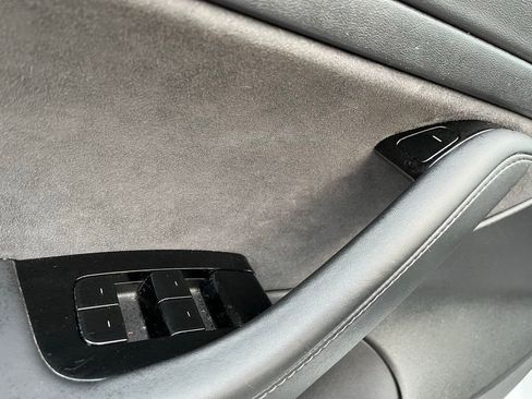 Used 2020 Tesla Model 3 Standard Range Plus image 21