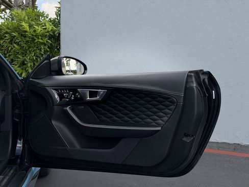 Used 2017 Jaguar F-TYPE SVR image 25