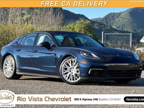 Used 2018 Porsche Panamera 4 image 1