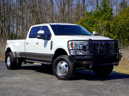 Used 2022 Ford F350 Lariat w/ Lariat Value Package image 1