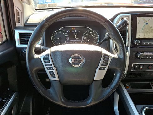 Used 2020 Nissan Titan SV w/ SV Convenience Package image 22