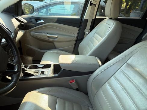 Used 2018 Ford Escape Titanium w/ Ford Safe & Smart Package AWD/4WD image 7
