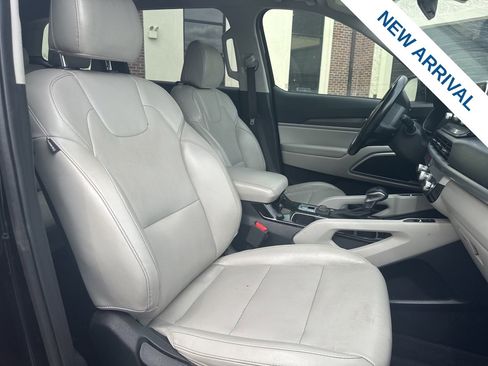 Used 2020 Kia Telluride S w/ S 8 Passenger Seating Package image 9
