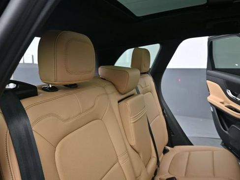 Certified 2023 Lincoln Corsair Reserve w/ Equipment Group 202A AWD/4WD image 27