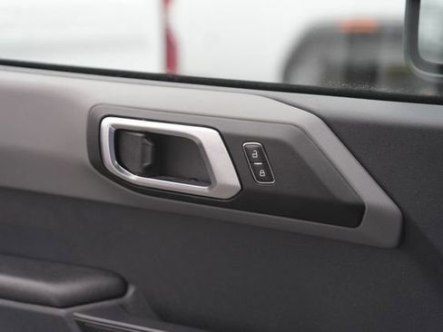 Used 2024 Ford Bronco Big Bend image 28