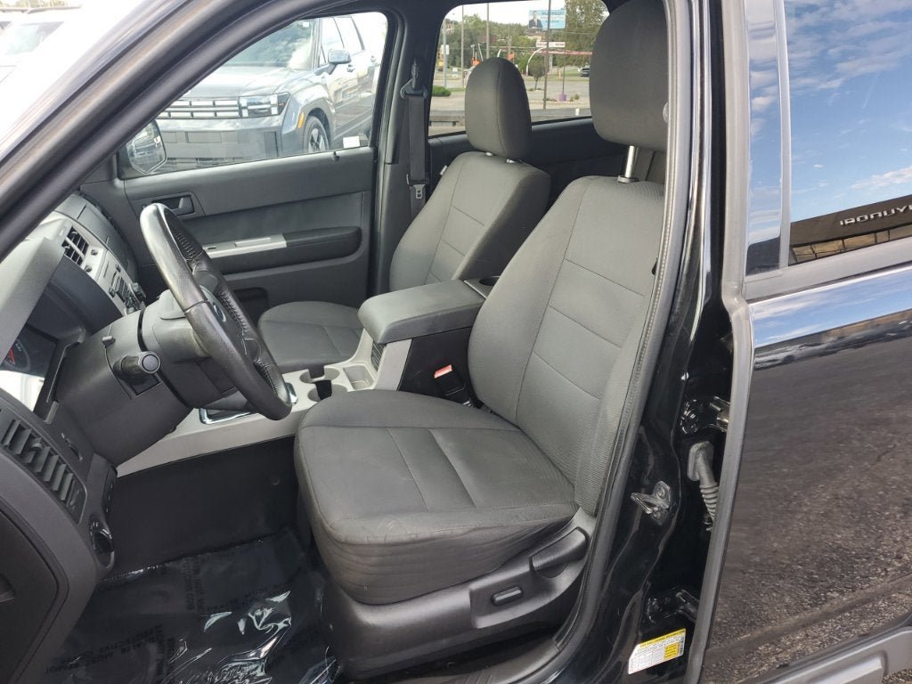 Used 2012 Ford Escape XLT FWD image 18