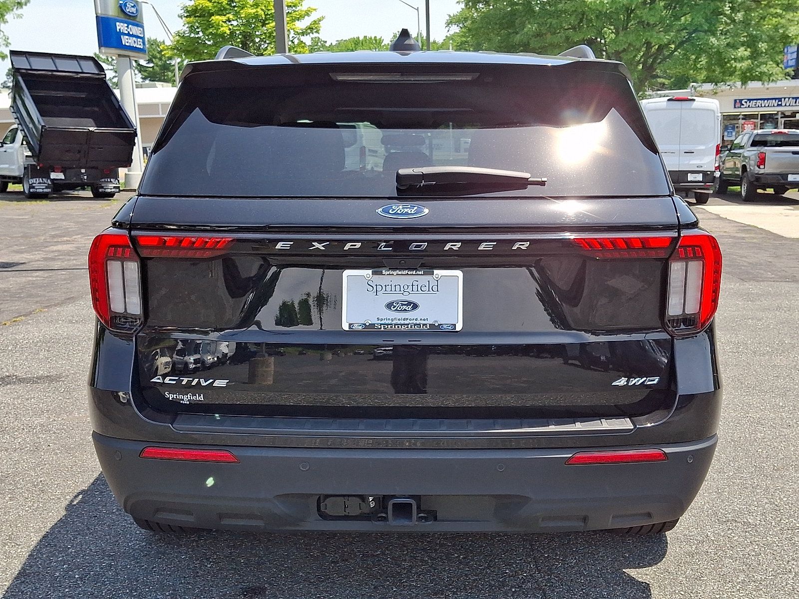 Certified 2025 Ford Explorer Active AWD/4WD image 5