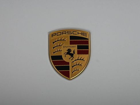 Certified 2025 Porsche Cayenne E-Hybrid w/ Premium Package Plus AWD/4WD image 35