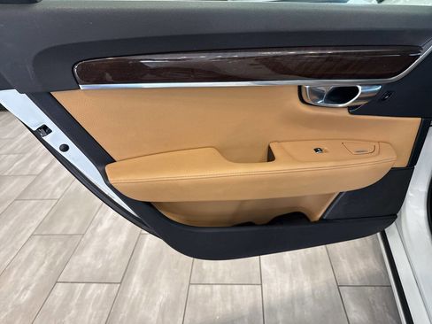 Used 2018 Volvo S90 T5 Momentum w/ Convenience Package image 29
