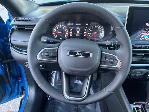 Used 2026 Jeep Compass Latitude AWD/4WD image 17
