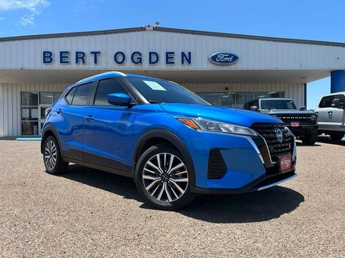 Used 2024 Nissan Kicks SV FWD image 1