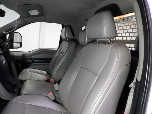 Used 2019 Ford F250 XL RWD image 16