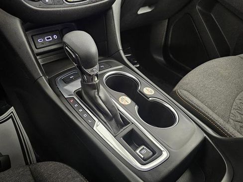 Used 2024 Chevrolet Equinox LT image 38