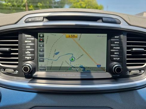 Used 2016 Kia Sorento EX w/ EX Touring Package FWD image 28