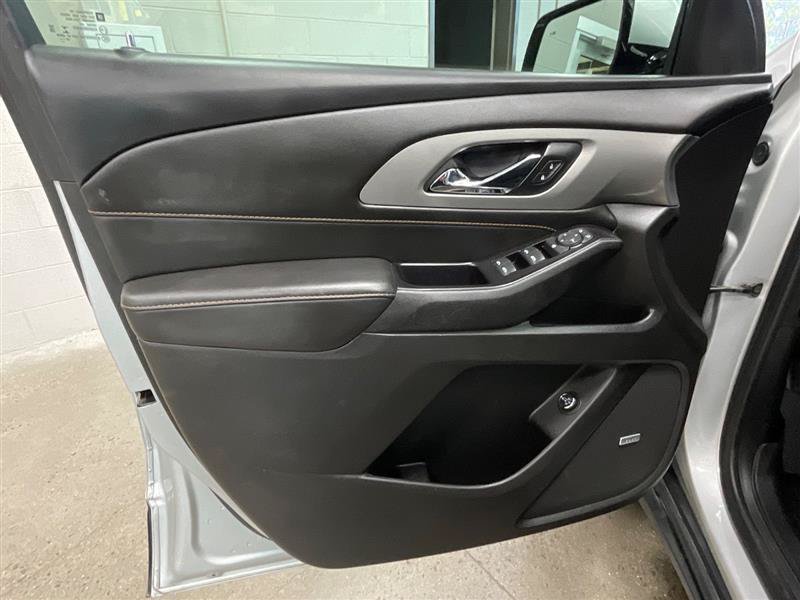 Used 2020 Chevrolet Traverse RS FWD image 10