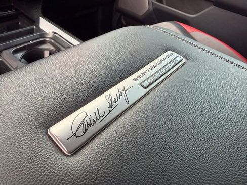 Used 2024 Ford F250 Lariat w/ Lariat Ultimate Package AWD/4WD image 25