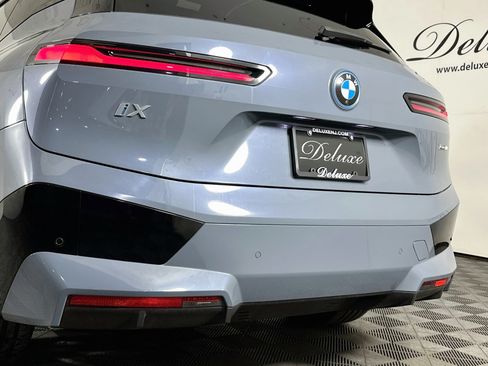 Used 2024 BMW iX xDrive50 w/ Premium Package AWD/4WD image 25