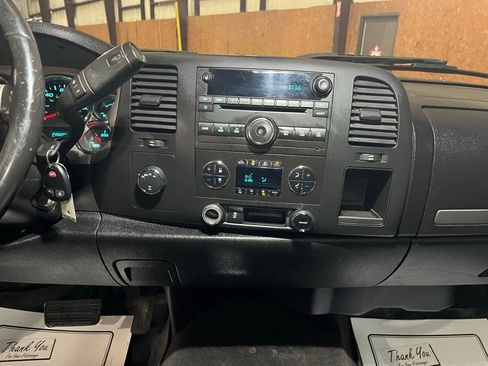 Used 2013 GMC Sierra 1500 SLE w/ Power Tech Package image 28