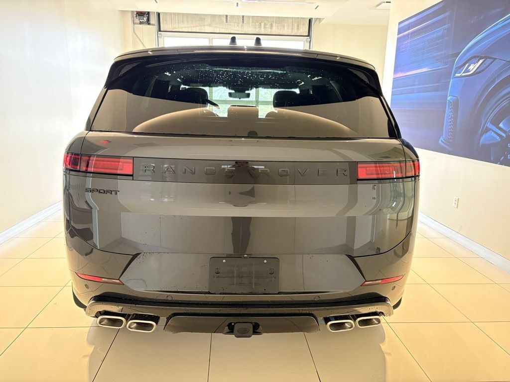 New 2026 Land Rover Range Rover Sport Dynamic SE AWD/4WD image 3