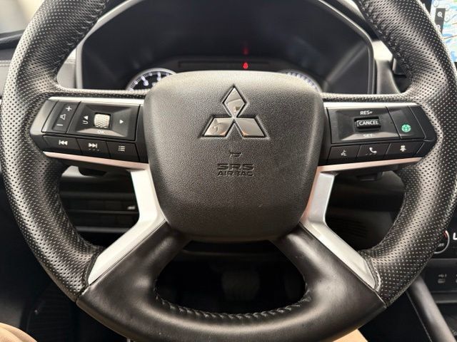 Used 2025 Mitsubishi Outlander SE AWD/4WD image 43