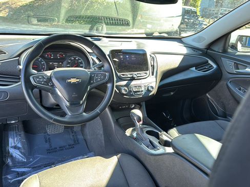 Used 2024 Chevrolet Malibu RS image 16