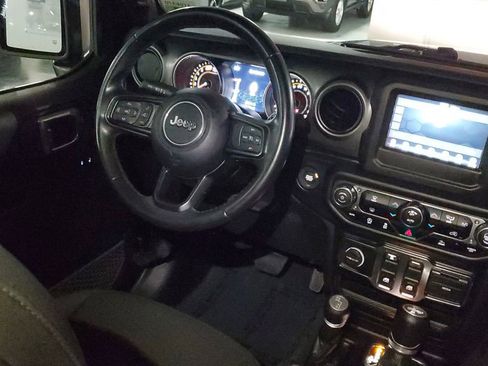Used 2022 Jeep Wrangler Sport S image 12