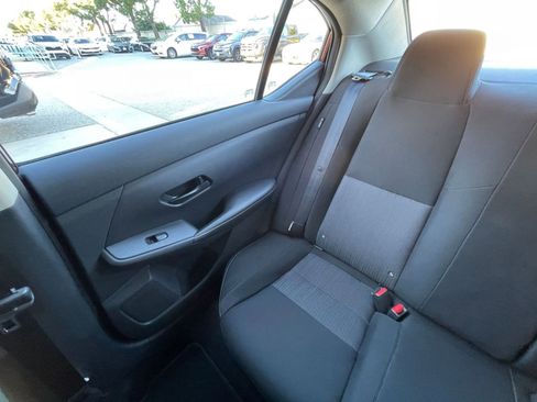 Used 2025 Nissan Sentra SV image 39