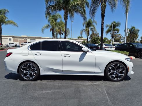 Used 2025 BMW 330i Sedan w/ Convenience Package RWD image 11