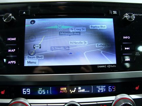 Used 2016 Subaru Legacy 2.5i Premium image 11