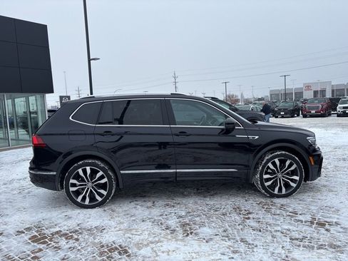 Used 2020 Volkswagen Tiguan SEL Premium R-Line image 4