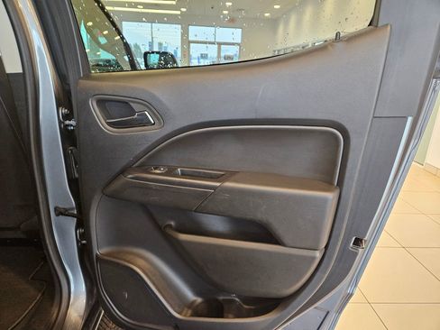 Used 2022 Chevrolet Colorado LT w/ Safety Package AWD/4WD image 26