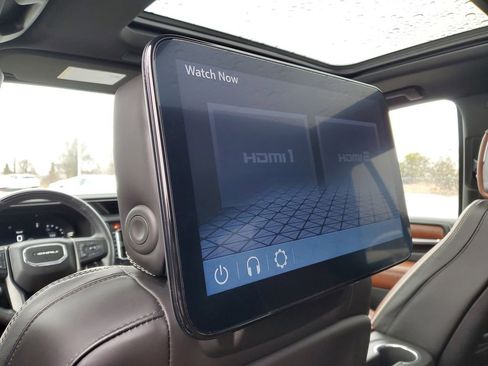 Certified 2023 GMC Yukon Denali Ultimate w/ LPO, Floor Liner Package image 16