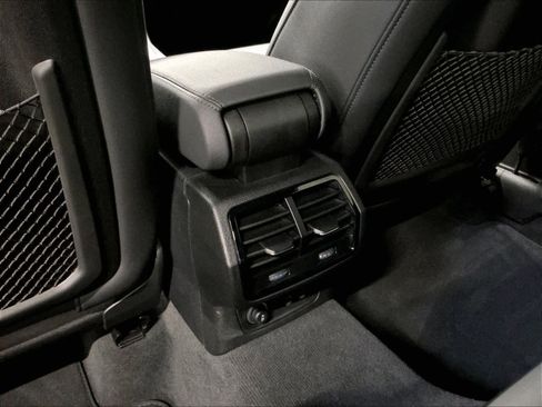 Certified 2025 Audi Q3 2.0T Premium image 36