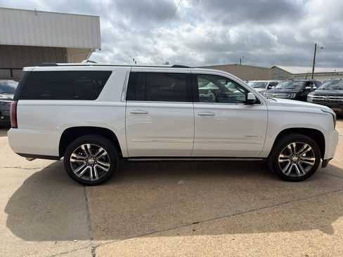 Used 2019 GMC Yukon XL Denali w/ Denali Ultimate Package RWD image 6