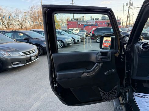 Used 2013 Jeep Wrangler Unlimited Sport AWD/4WD image 13