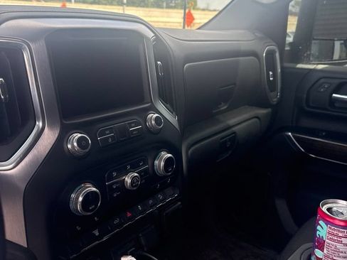 Used 2022 GMC Sierra 3500 SLE w/ SLE Value Package AWD/4WD image 3