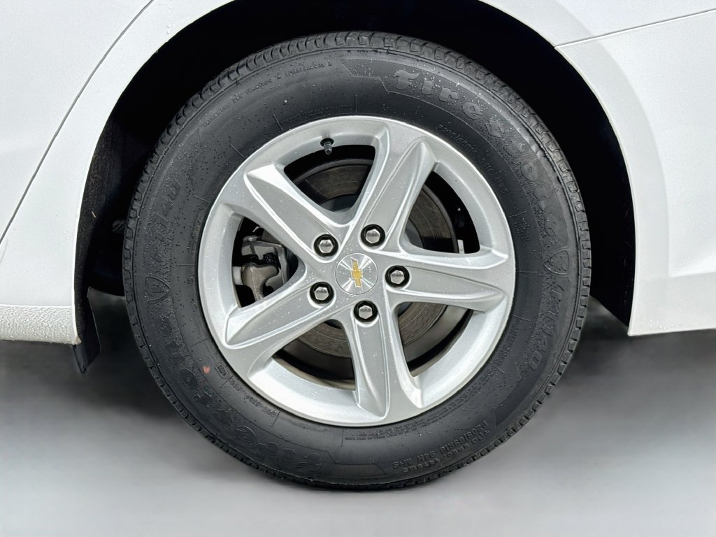 Used 2023 Chevrolet Malibu LS w/ Driver Confidence Package FWD image 11