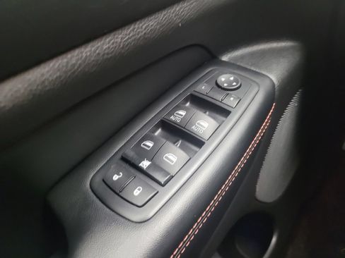 Used 2017 Jeep Grand Cherokee Laredo AWD/4WD image 27