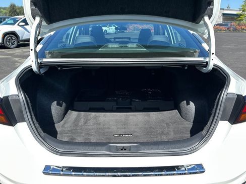 Used 2023 Nissan Altima 2.5 SR w/ SR Premium Package AWD/4WD image 21